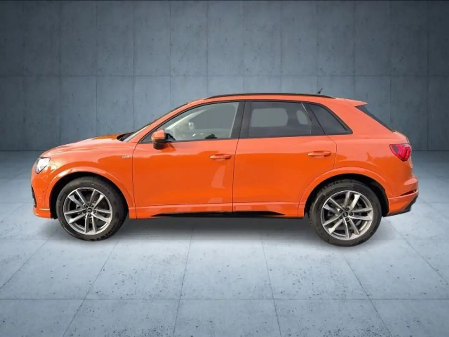 Audi Q3 S line 35 TFSI S tr AHK/Matrix/Nav/ACC/PBox/s Orange - 2