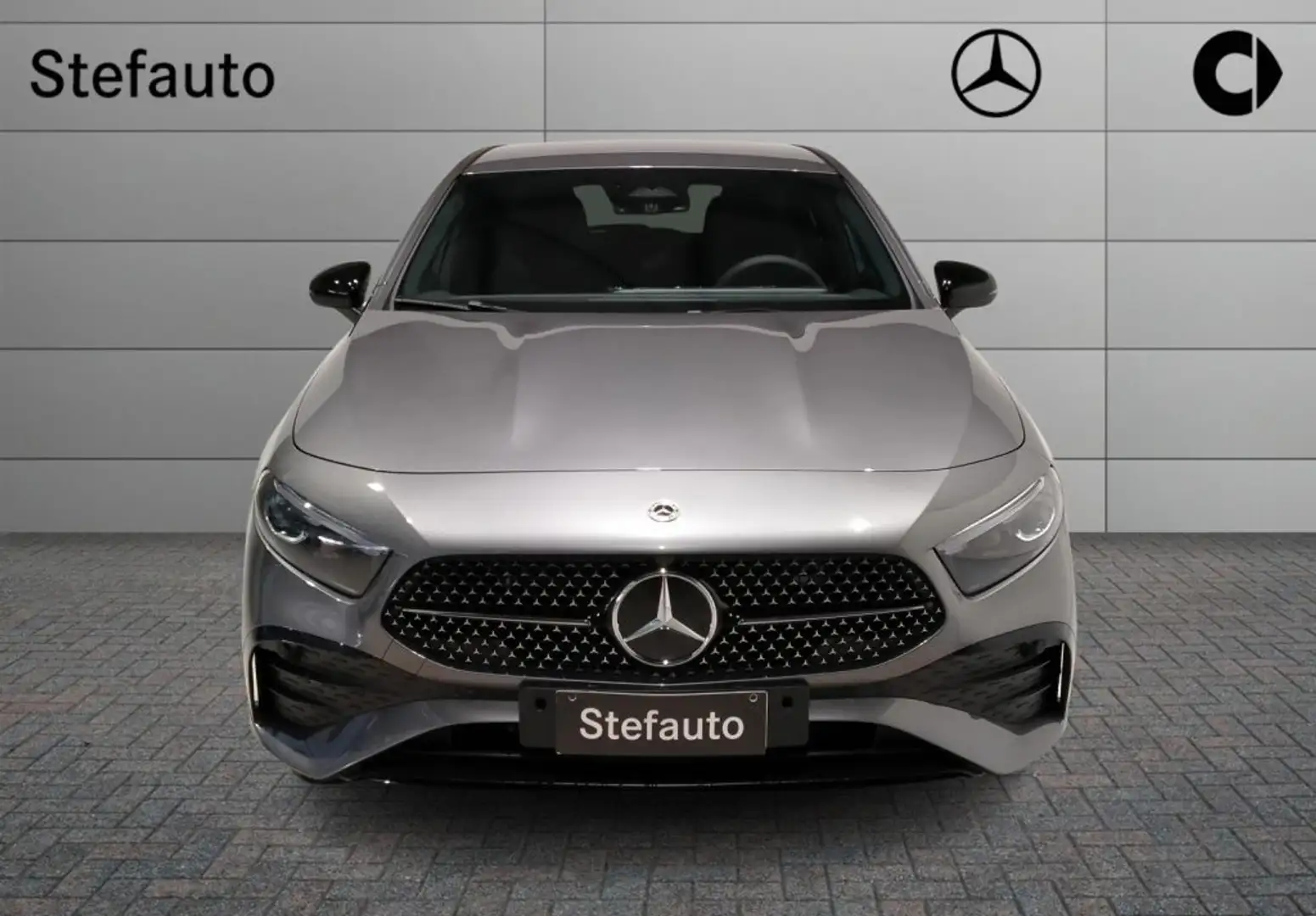 Mercedes-Benz A 250 e Automatic Plug-in hybrid AMG Line Advanced Plus Gris - 2