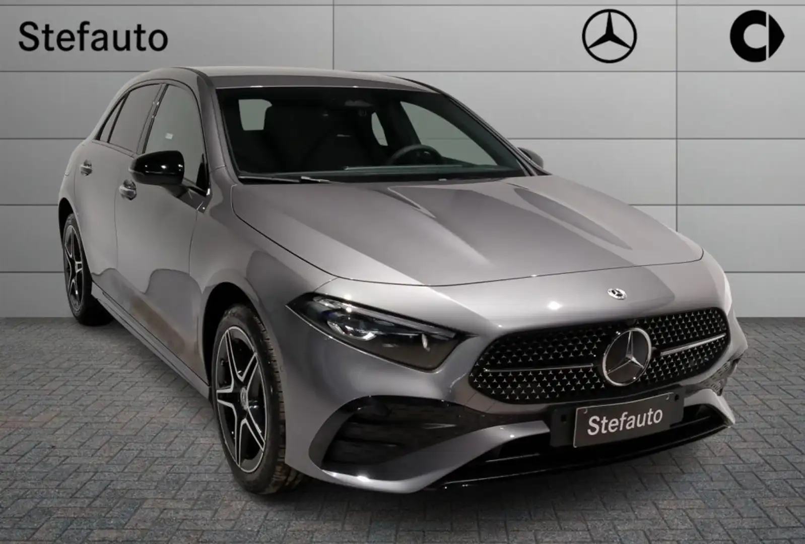 Mercedes-Benz A 250 e Automatic Plug-in hybrid AMG Line Advanced Plus Gris - 1