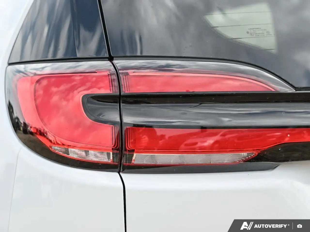 Chrysler Pacifica снимка Chrysler Pacifica