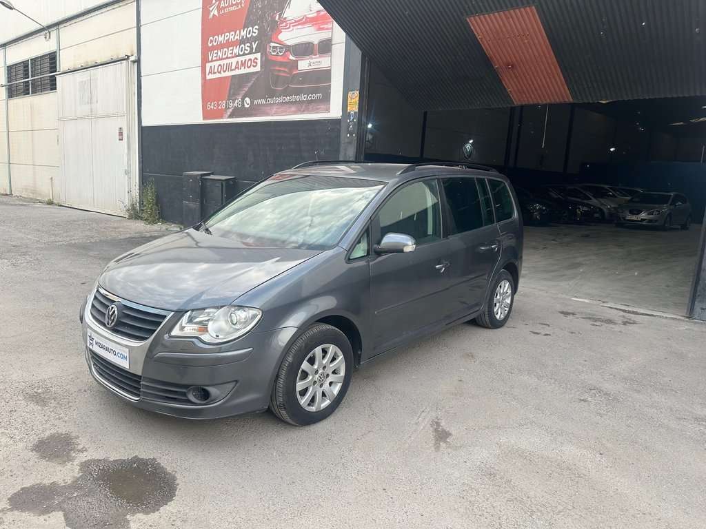 Volkswagen Touran 2.0 TDI 140cv DSG Advance - foto 1