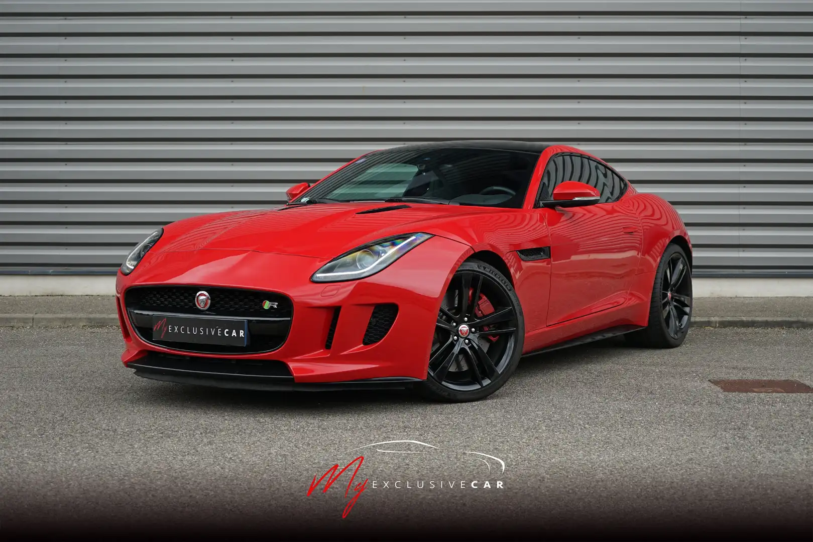 Jaguar F-Type V8 R 550 ch - 858 E/mois, Toit pano, Rev 43655 kms Piros - 1