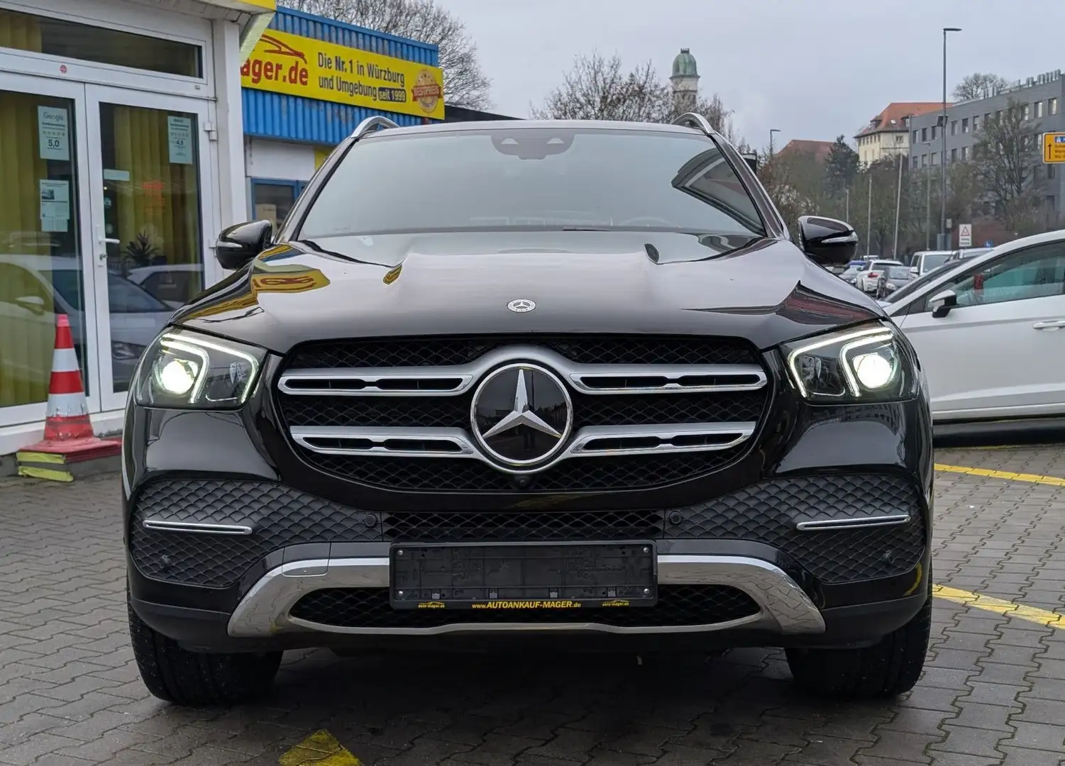 Mercedes-Benz GLE 350 e4Matic*1Hd*Dis+*AHK*360°PANO*JungeSterne Noir - 2