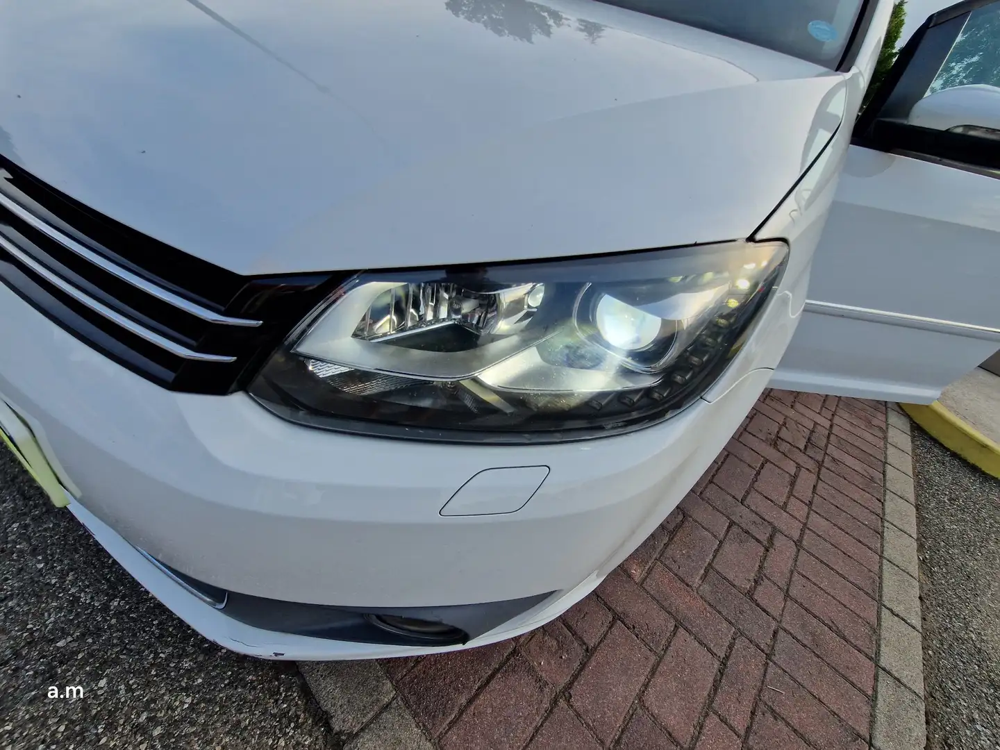 Volkswagen Touran 2.0 tdi Highline dsg dpf - 2