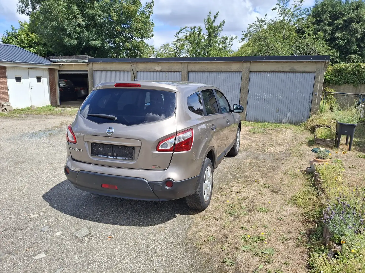 Nissan Qashqai+2 - 2