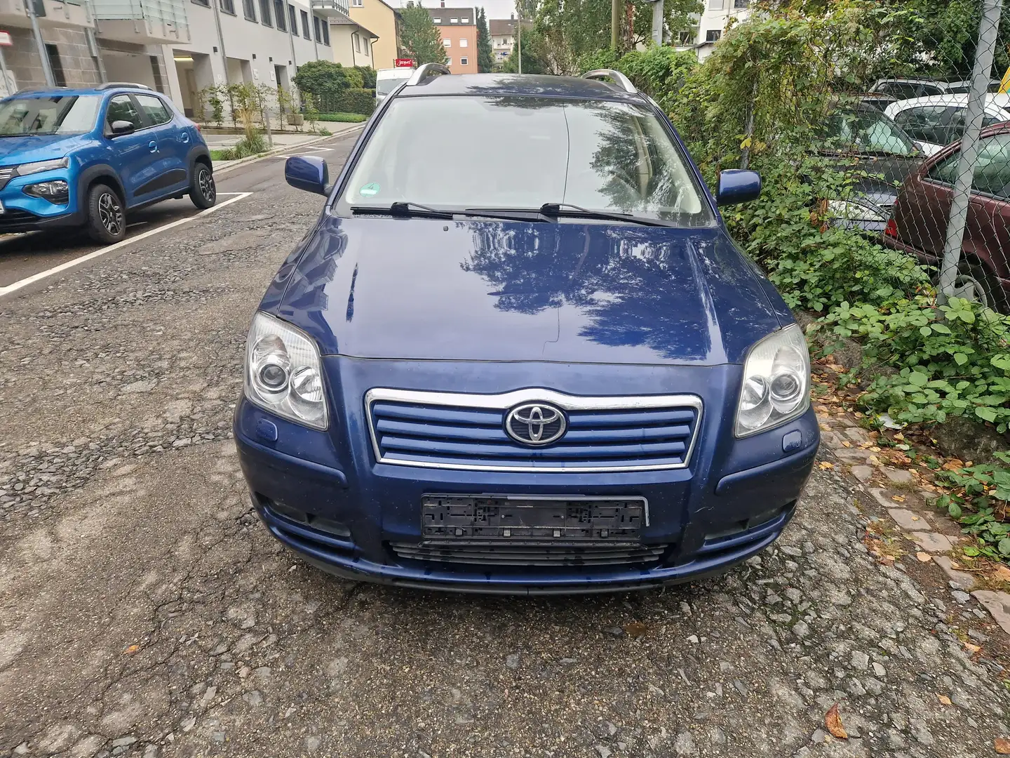 Toyota Avensis Avensis Combi Diesel 2.2 D Blau - 1