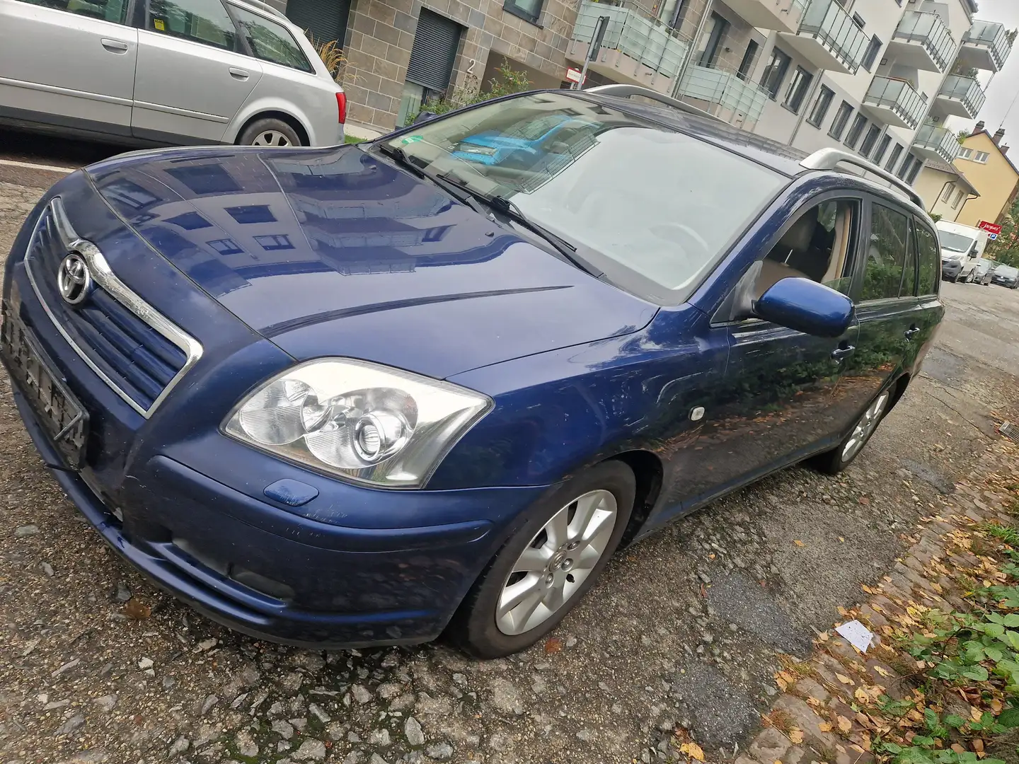 Toyota Avensis Avensis Combi Diesel 2.2 D Blau - 2