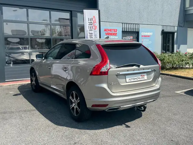 Volvo XC60 view 4