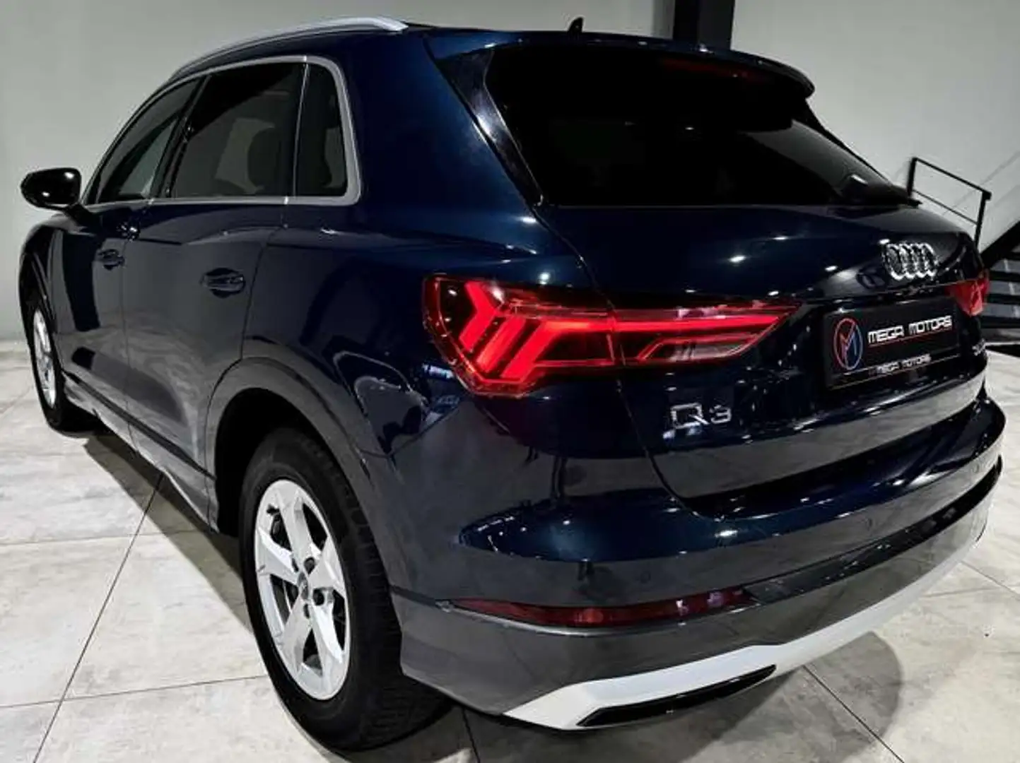 Audi Q3 35 TFSi 150CV AUTO PANO ViRTUAL COCKPiT CUiR CAMER Blau - 2