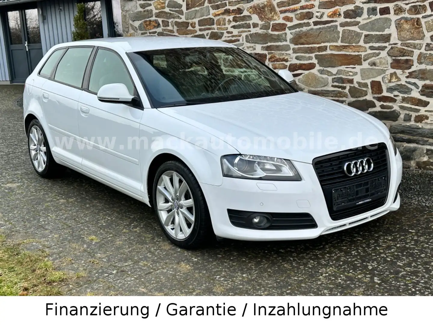 Audi A3 Sportback 1.4 TFSI Ambition Weiß - 1