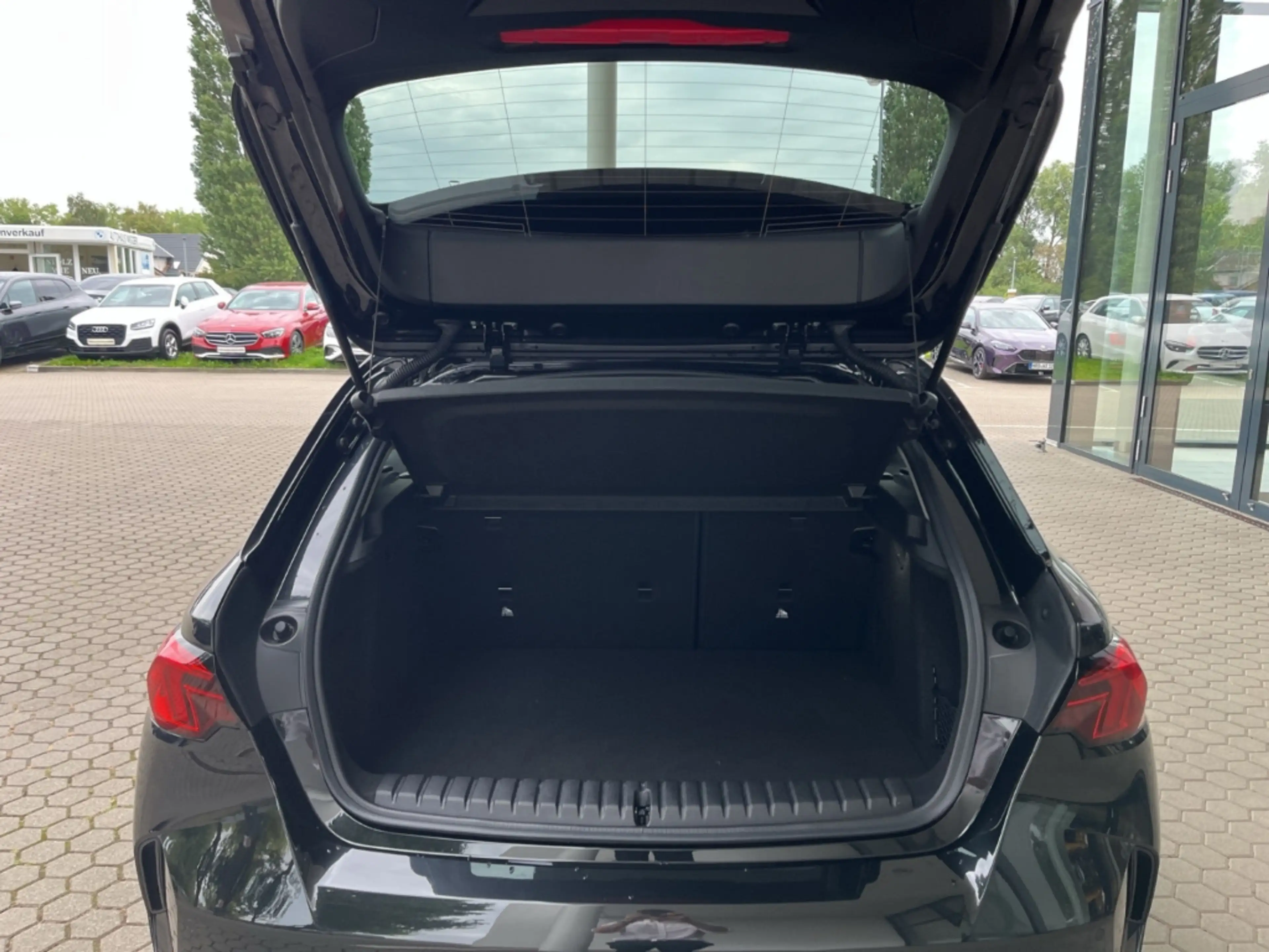 BMW 120 d Aut./Navigation/LED/Sitzheizung/RFK/DAB+ — photo 15