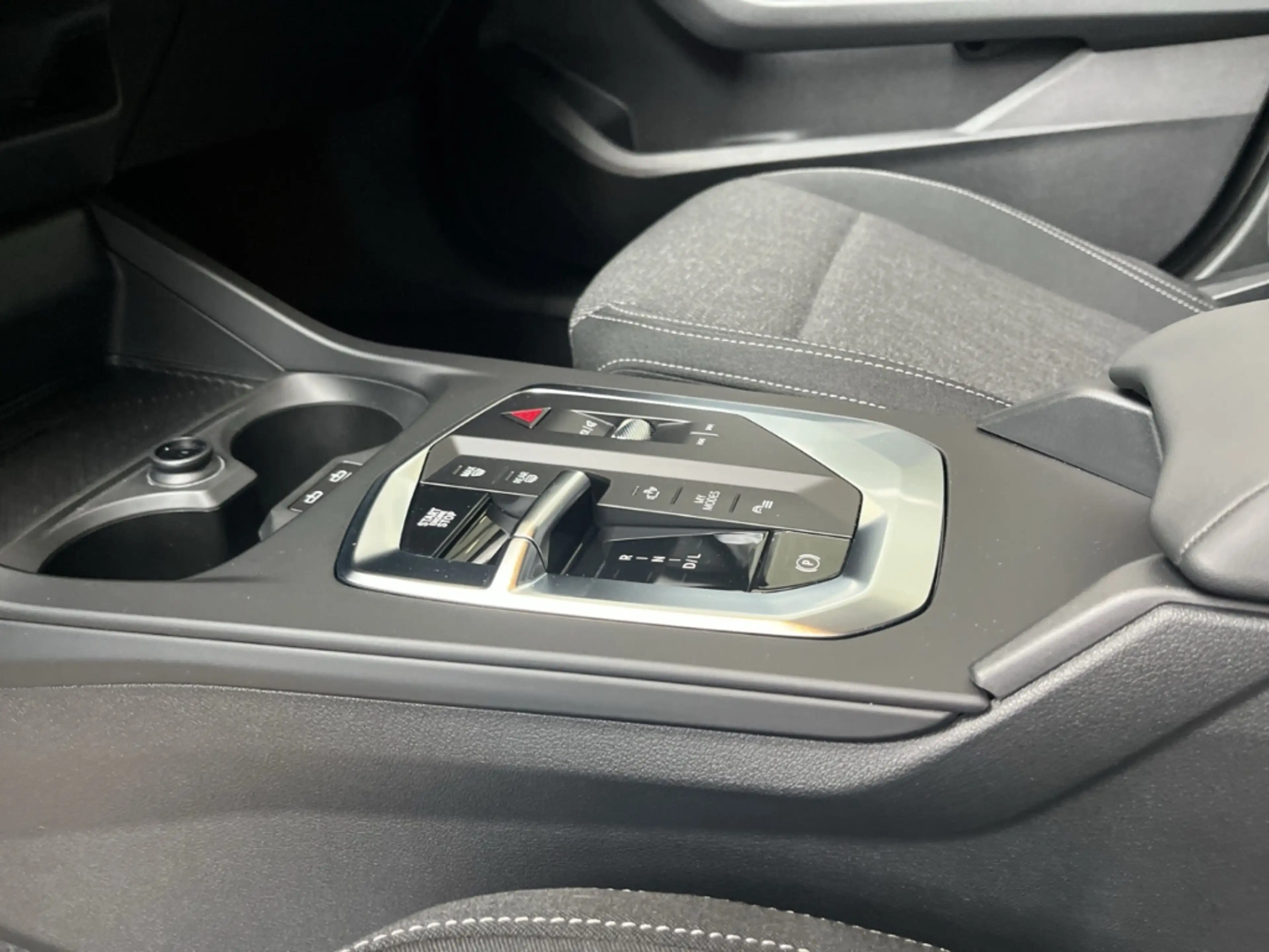 BMW 120 d Aut./Navigation/LED/Sitzheizung/RFK/DAB+ — photo 11