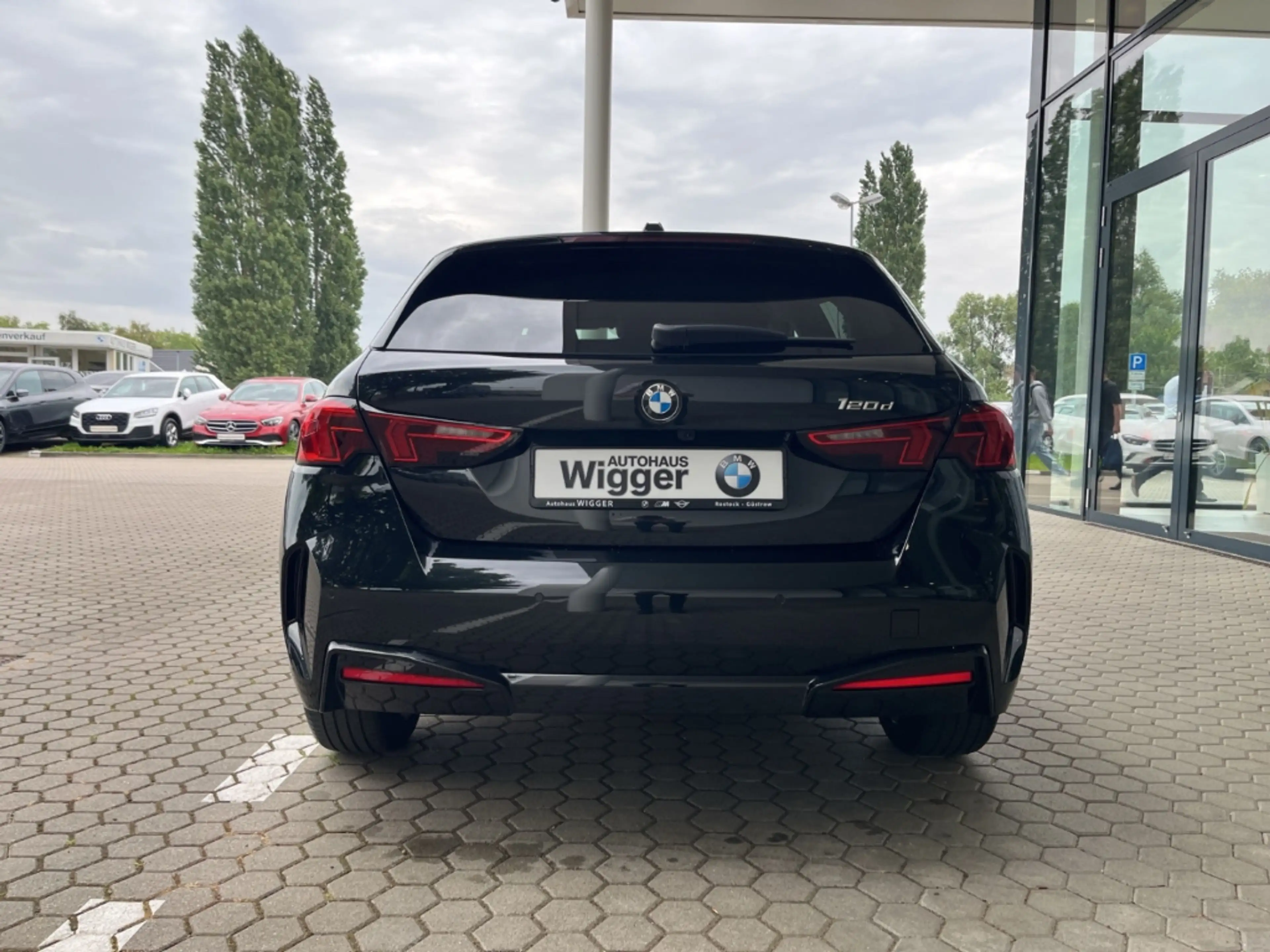 BMW 120 d Aut./Navigation/LED/Sitzheizung/RFK/DAB+ — photo 14
