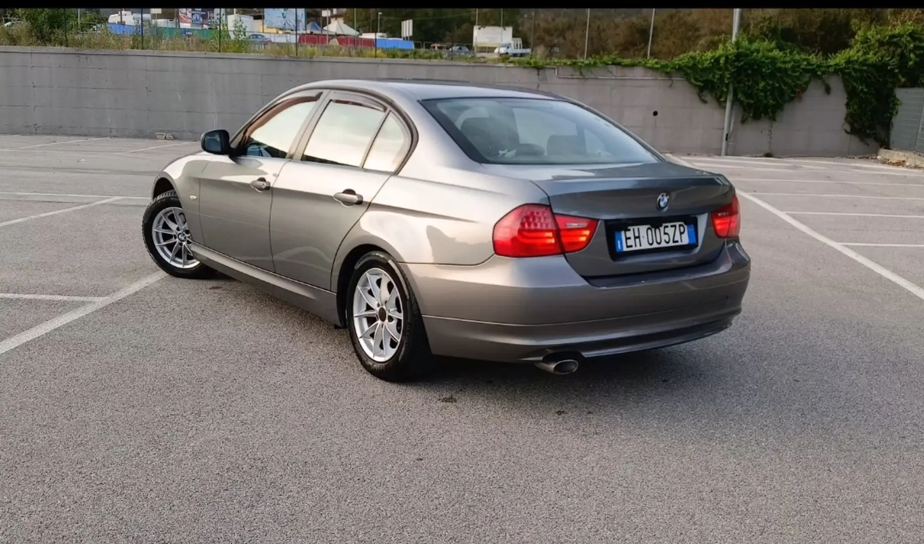 BMW 316 316d 2.0 116cv - 1