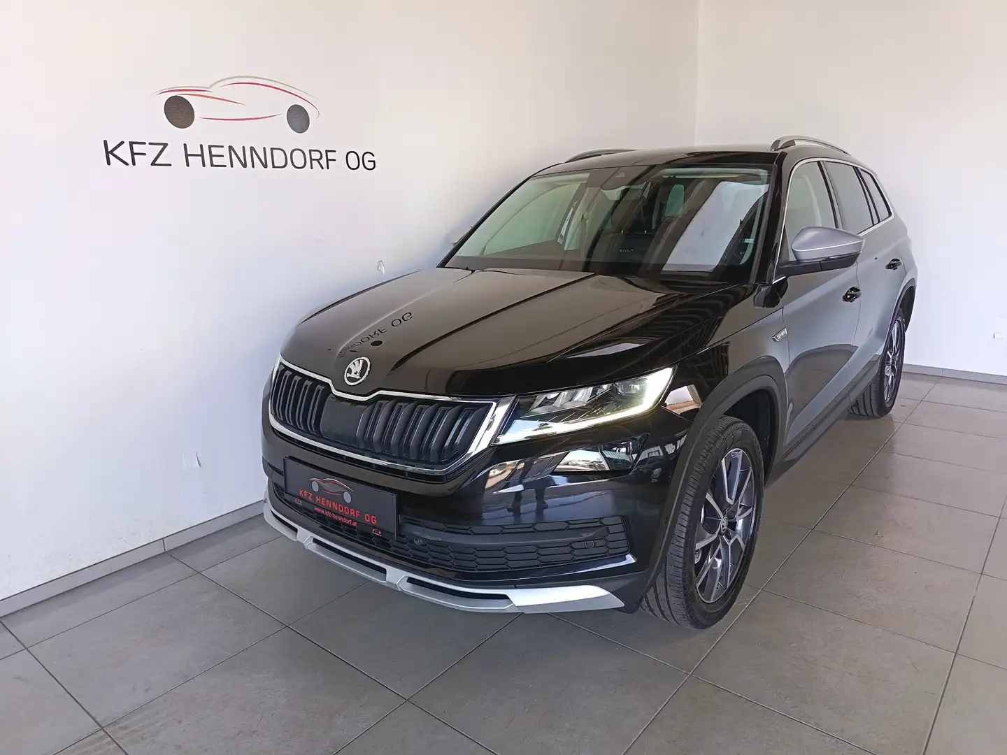 Skoda Kodiaq 2,0 TDI SCR 4x4 Scout DSG Schwarz - 1