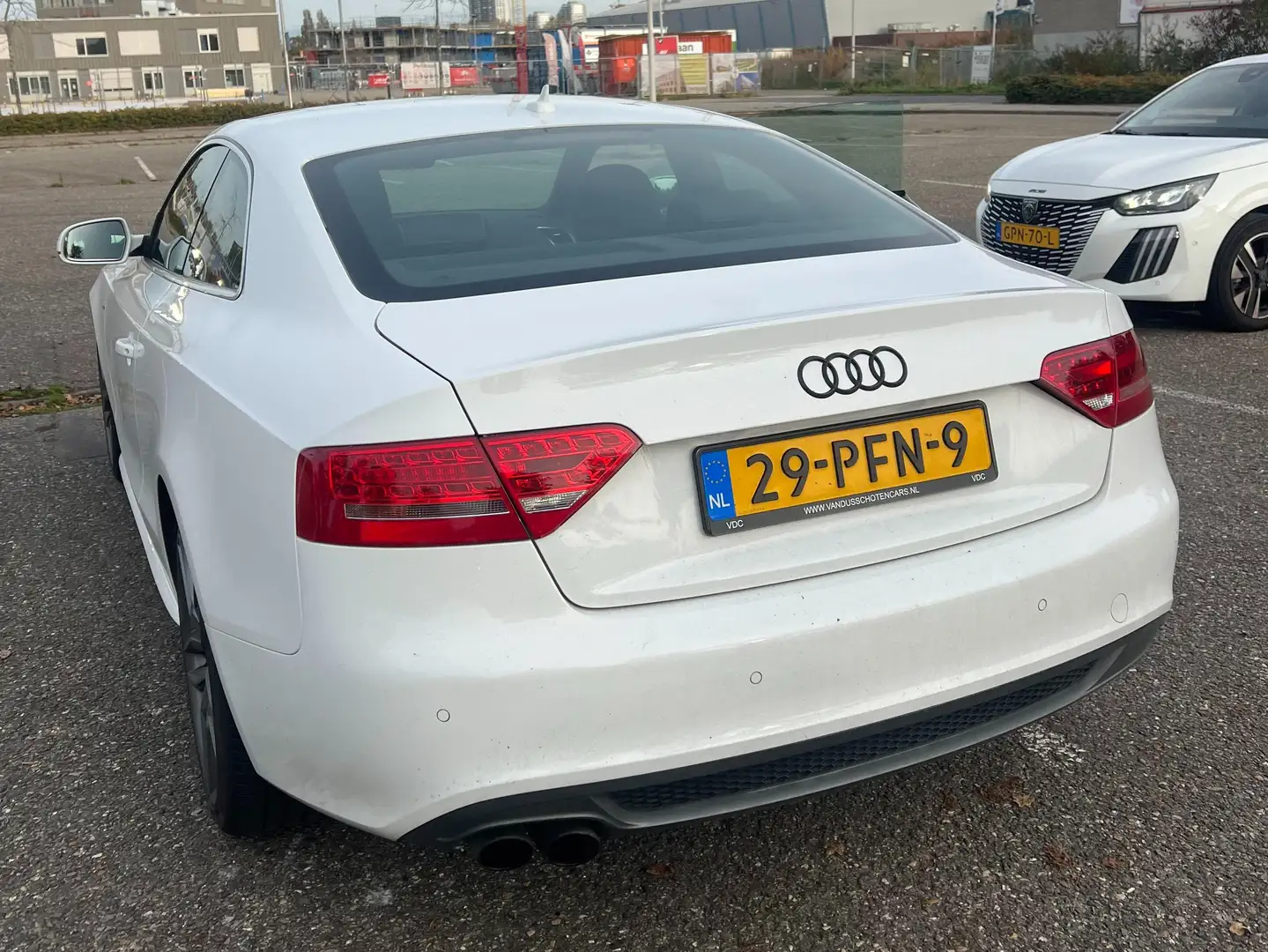 Audi A5 A5 2.0 TFSI q. ProL. 3*S line  automaat Wit - 2