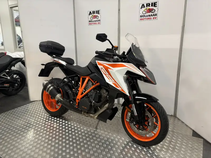 KTM 1290 Super Duke GT - foto 2