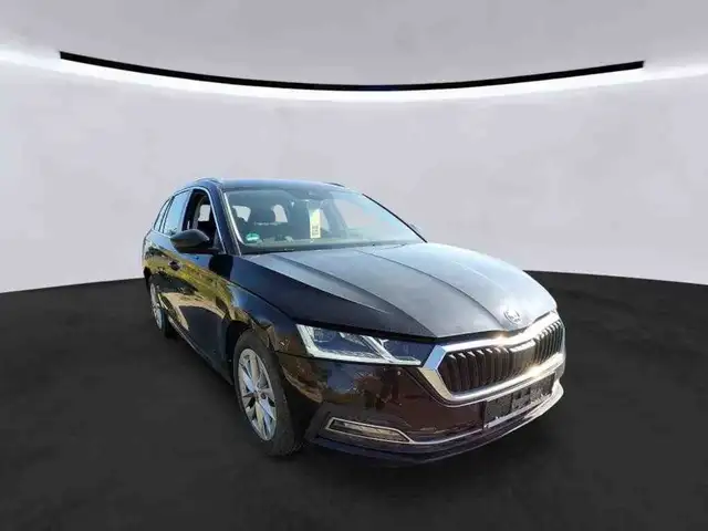 Skoda Octavia 2.0 TDI Style*DSG*AHK*VIRTUAL*LED*