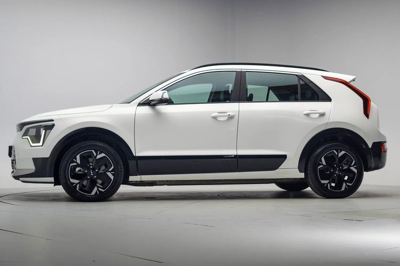 Kia e-Niro DynamicLine 64.8 kWh 3-fase [ Navi Adapt.cruise Ca — photo 2