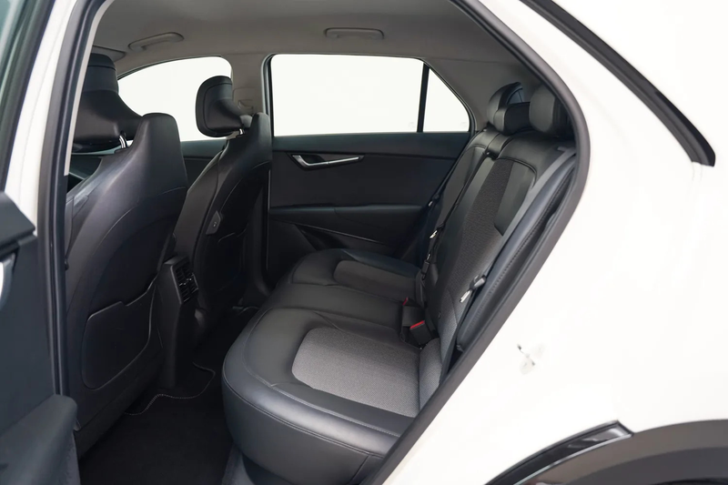 Kia e-Niro DynamicLine 64.8 kWh 3-fase [ Navi Adapt.cruise Ca — photo 13