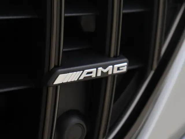 Mercedes-Benz E-Class view 11