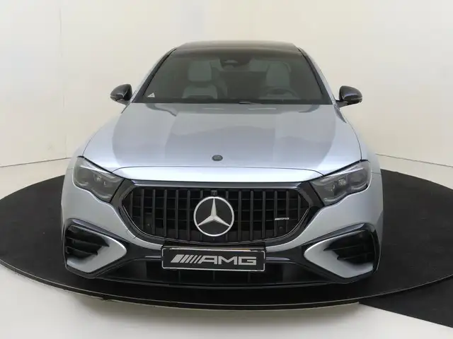 Mercedes-Benz E-Class view 6