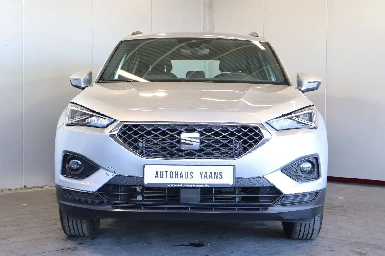 SEAT Tarraco 2.0 TDI Style AID+NAVI+LANE+LED+17" Silber - 2