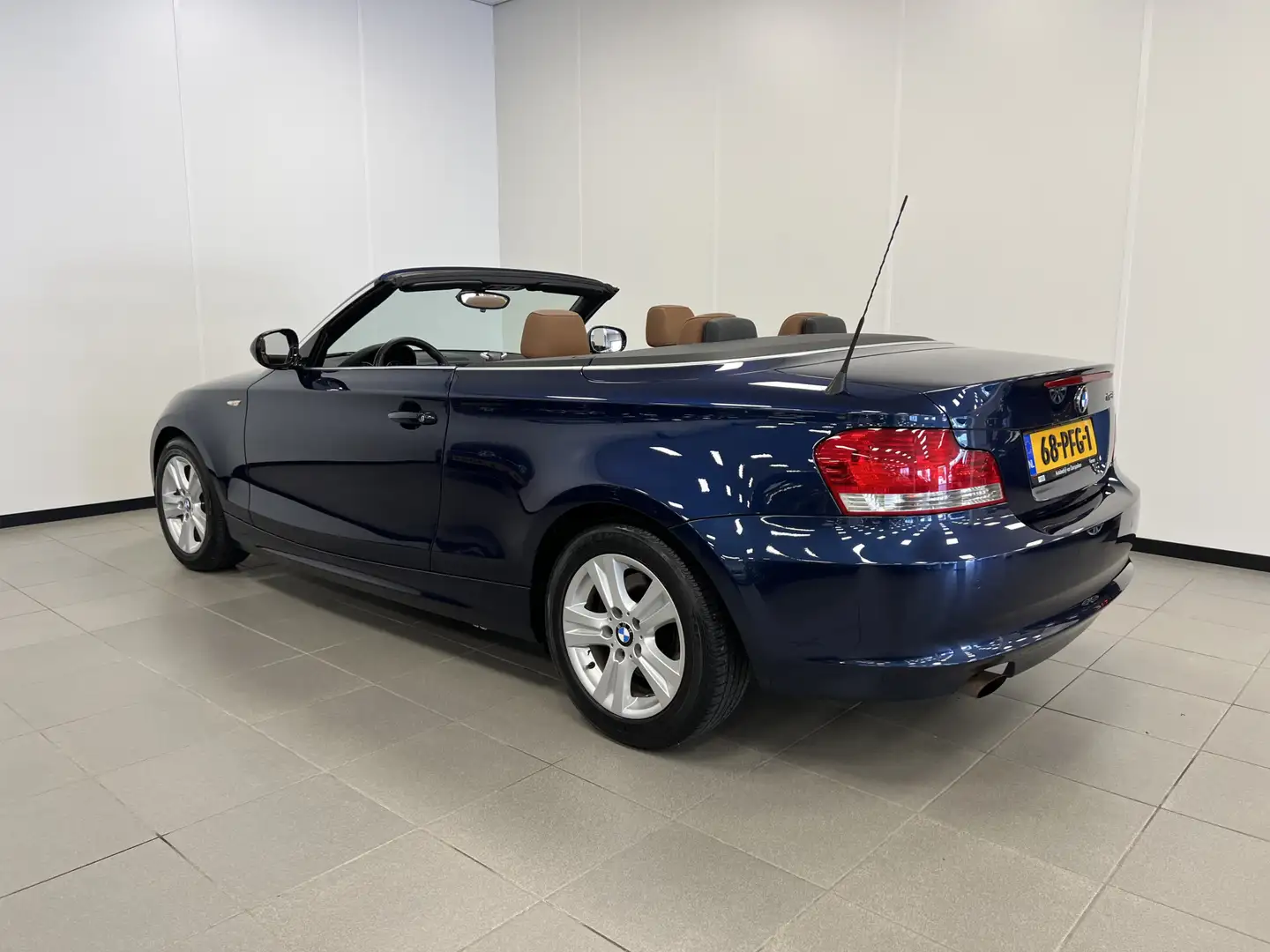 BMW 118 1-serie Cabrio 118i Executive / leder / navi / sto Blauw - 2