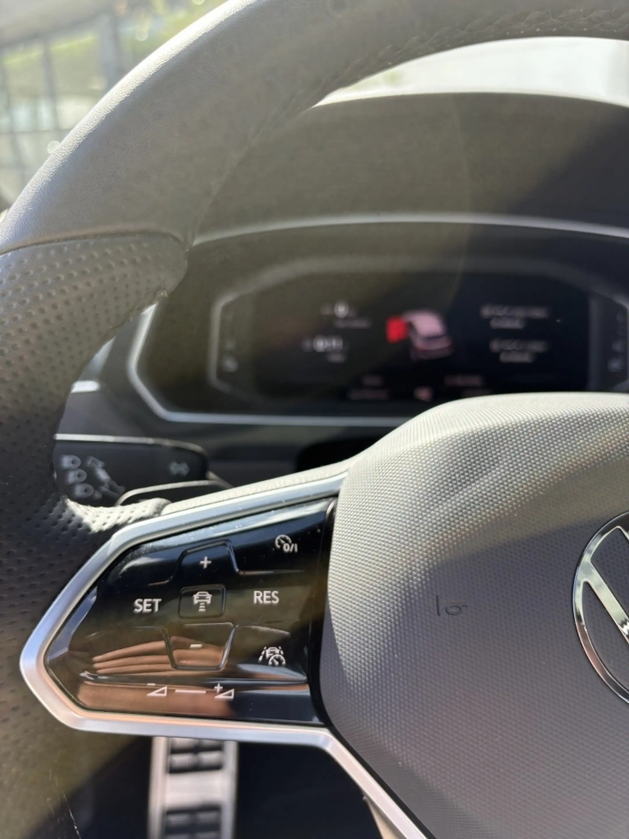 Volkswagen Tiguan R-Line eHybrid | Camera | Panoramadak | IQ lights — photo 18