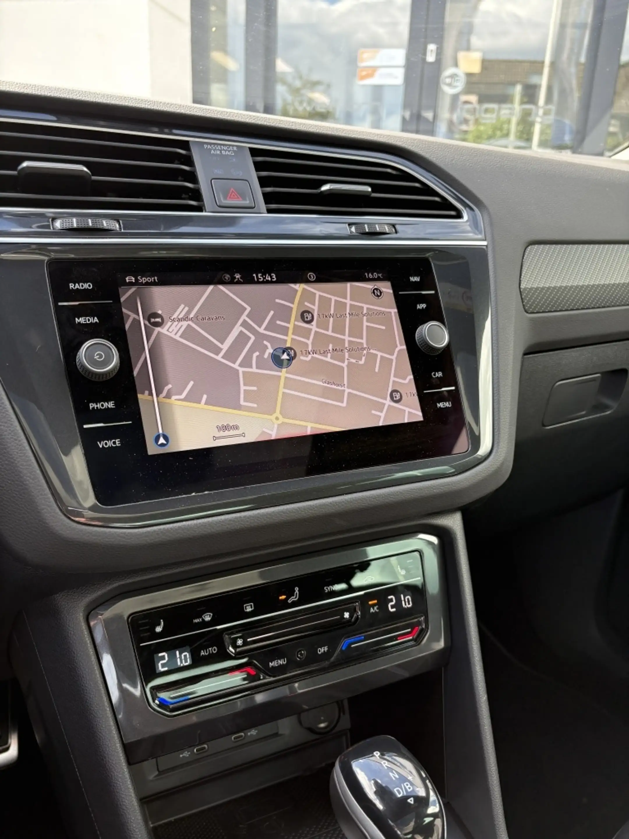 Volkswagen Tiguan R-Line eHybrid | Camera | Panoramadak | IQ lights — photo 23