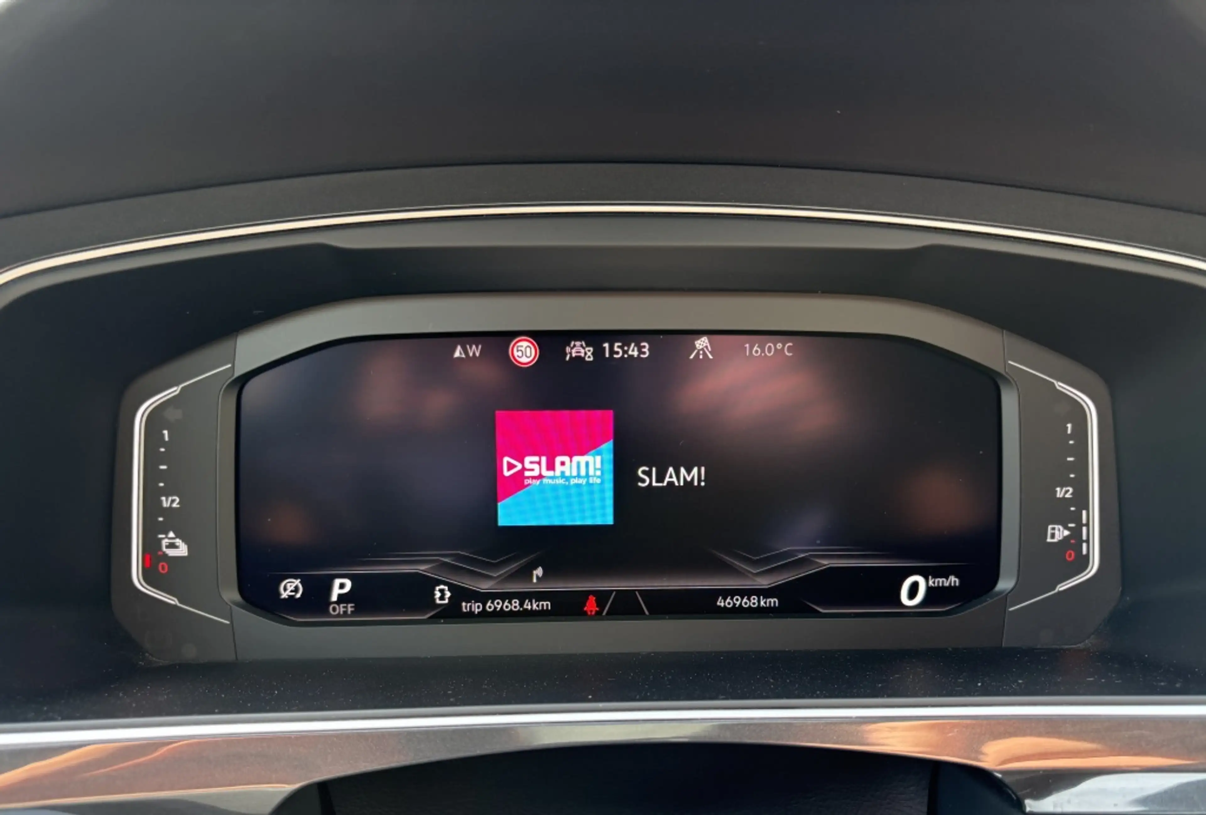 Volkswagen Tiguan R-Line eHybrid | Camera | Panoramadak | IQ lights — photo 21