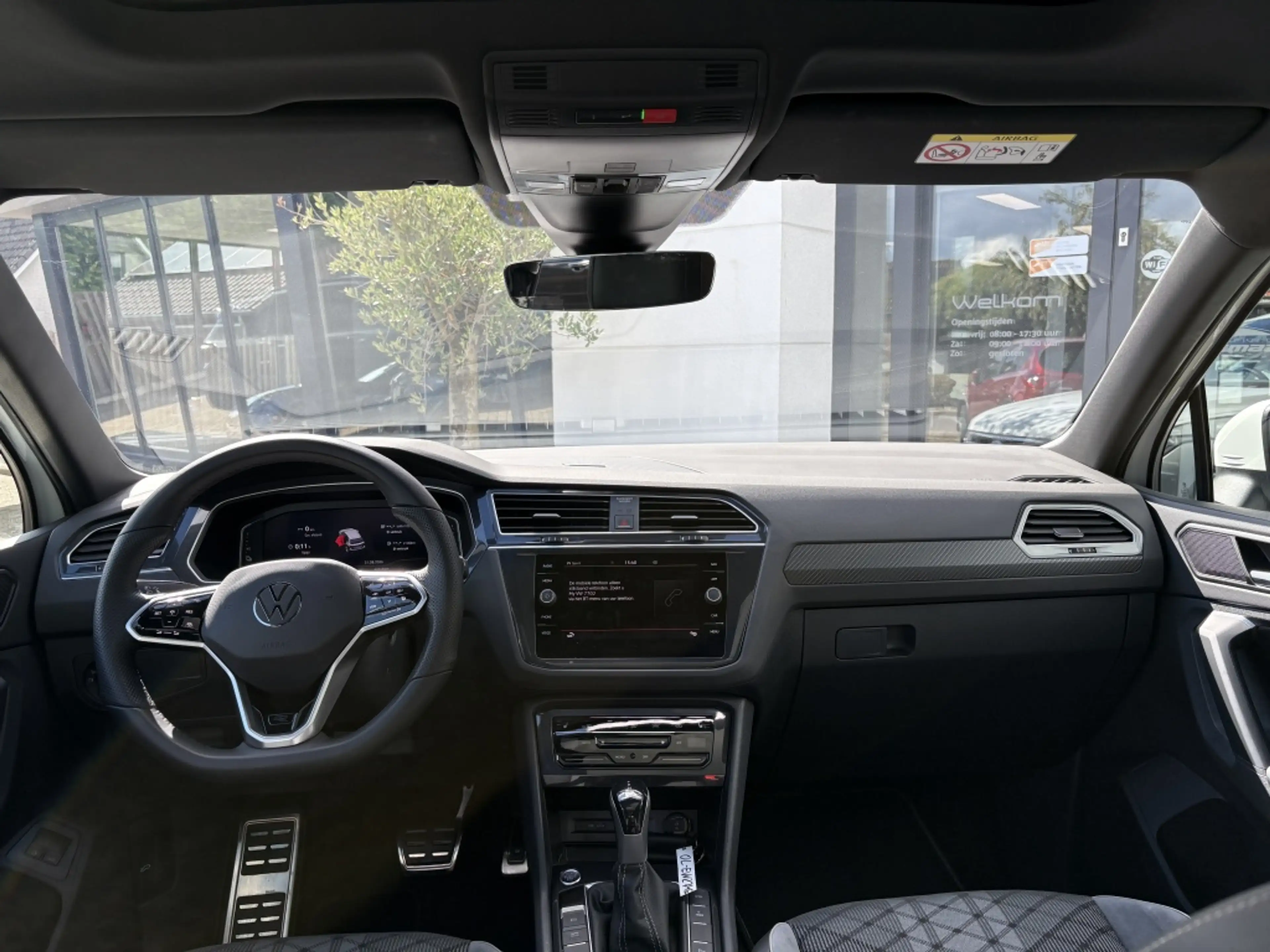 Volkswagen Tiguan R-Line eHybrid | Camera | Panoramadak | IQ lights — photo 9