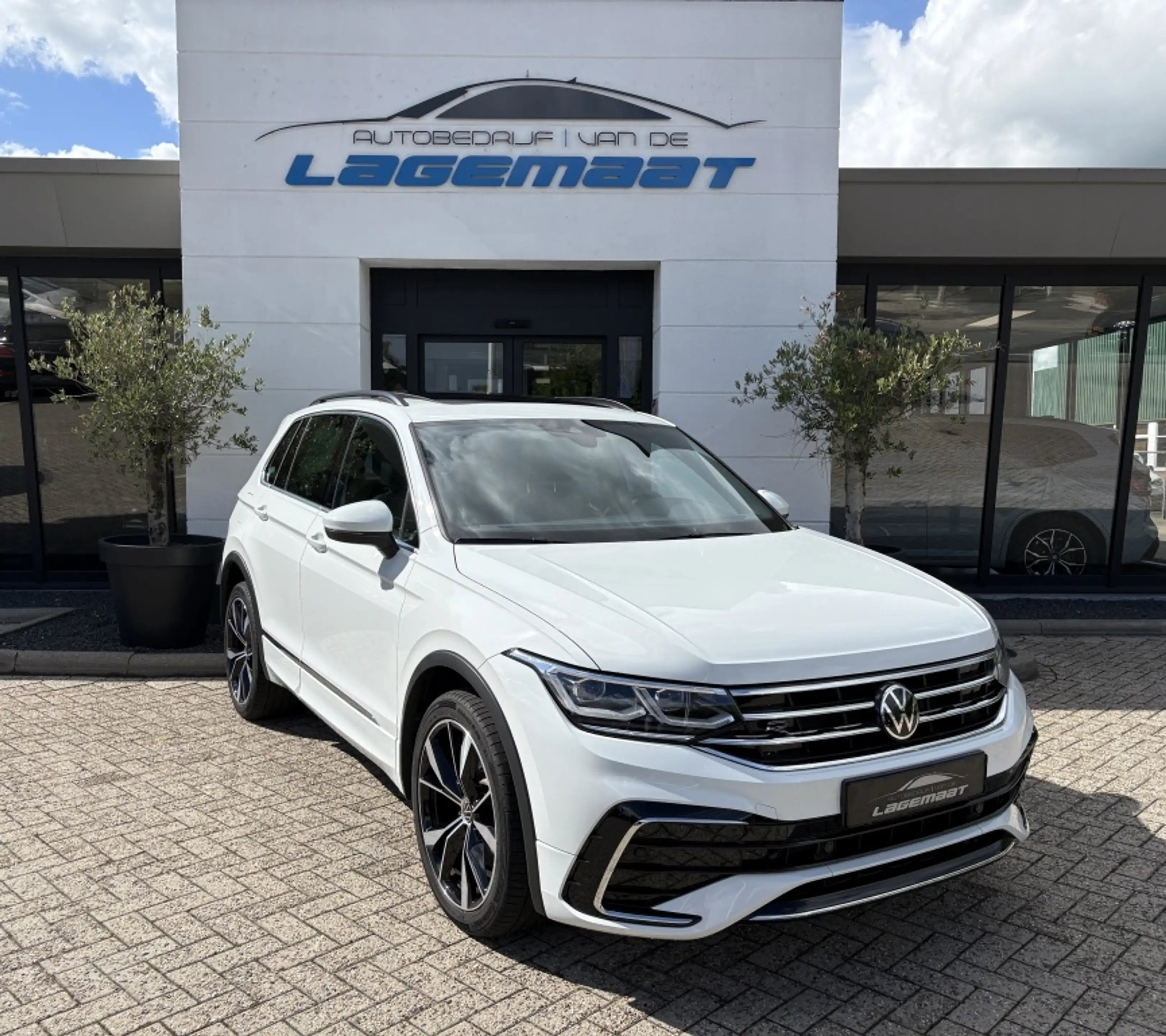 Volkswagen Tiguan R-Line eHybrid | Camera | Panoramadak | IQ lights — photo 4
