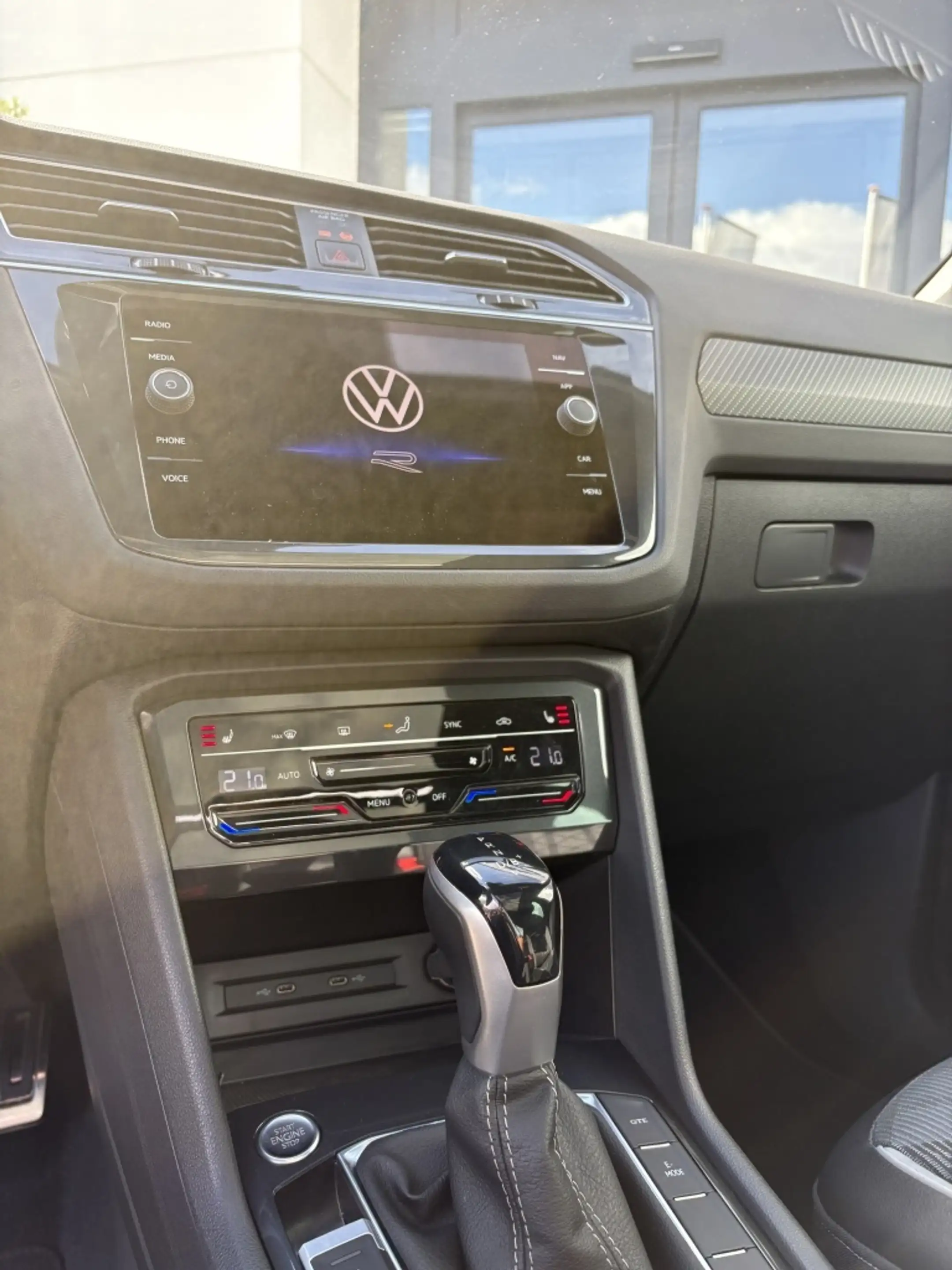 Volkswagen Tiguan R-Line eHybrid | Camera | Panoramadak | IQ lights — photo 22