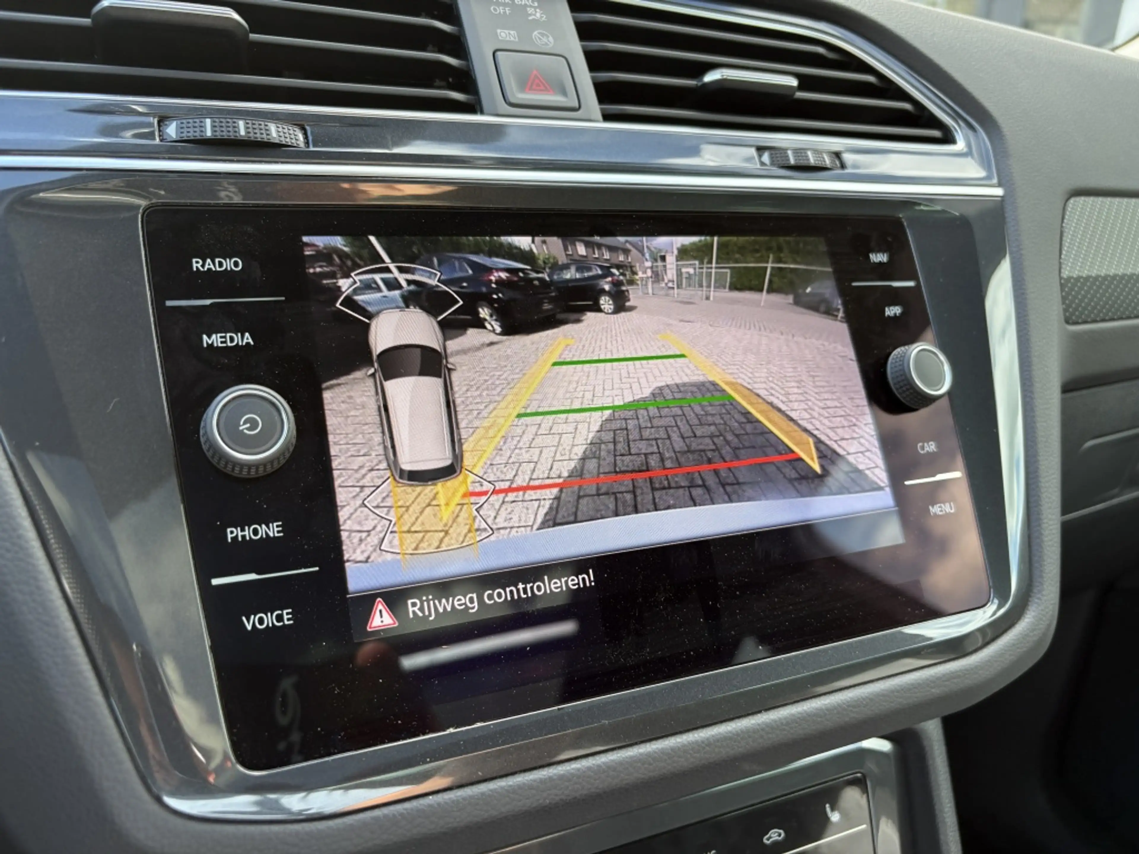Volkswagen Tiguan R-Line eHybrid | Camera | Panoramadak | IQ lights — photo 27