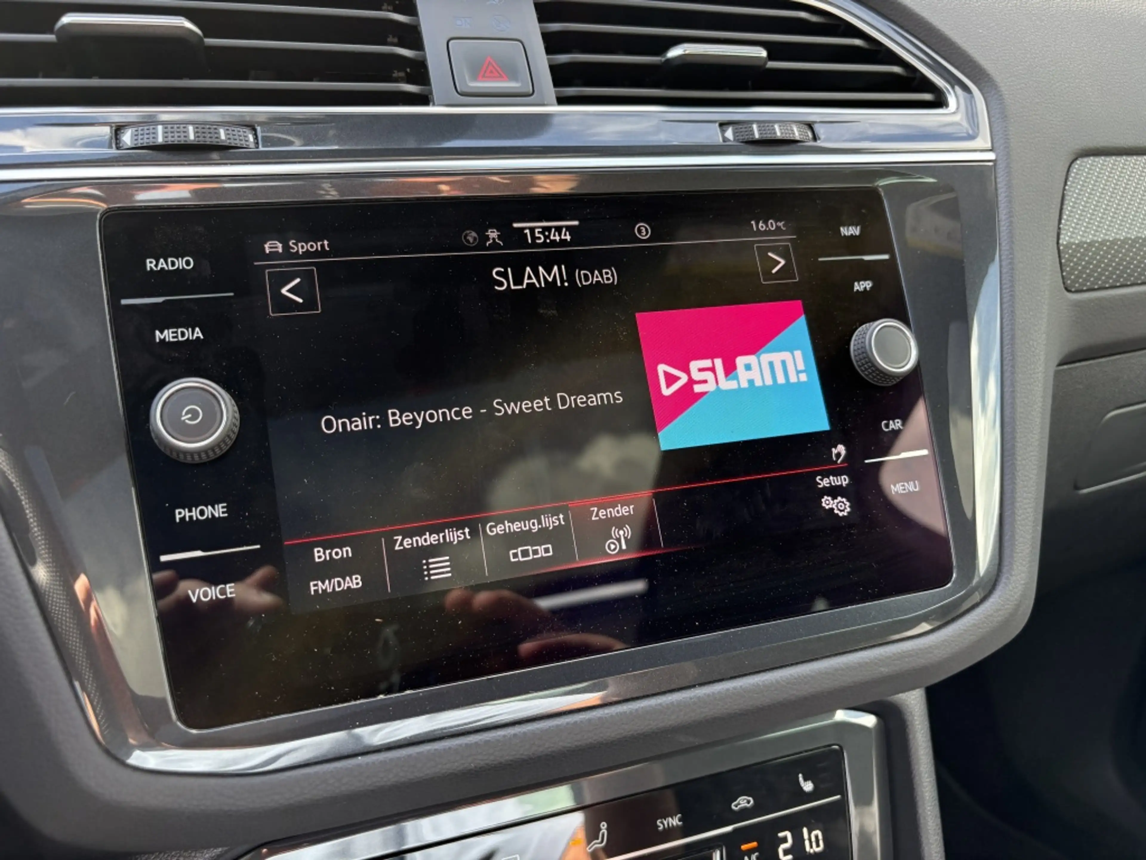 Volkswagen Tiguan R-Line eHybrid | Camera | Panoramadak | IQ lights — photo 26