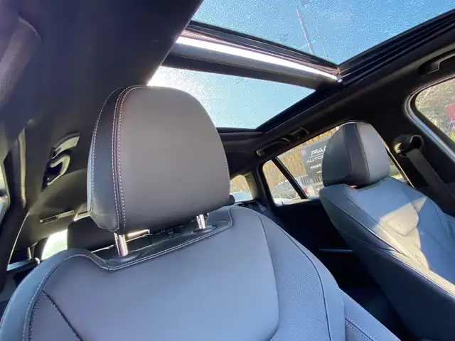 BMW 3 Series view 6