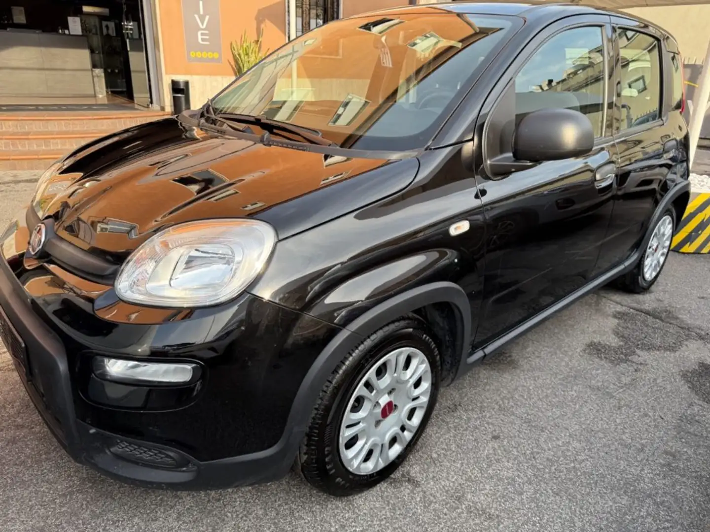 Fiat Panda 1.0 FireFly S&S Hybrid+GPL Nero - 2