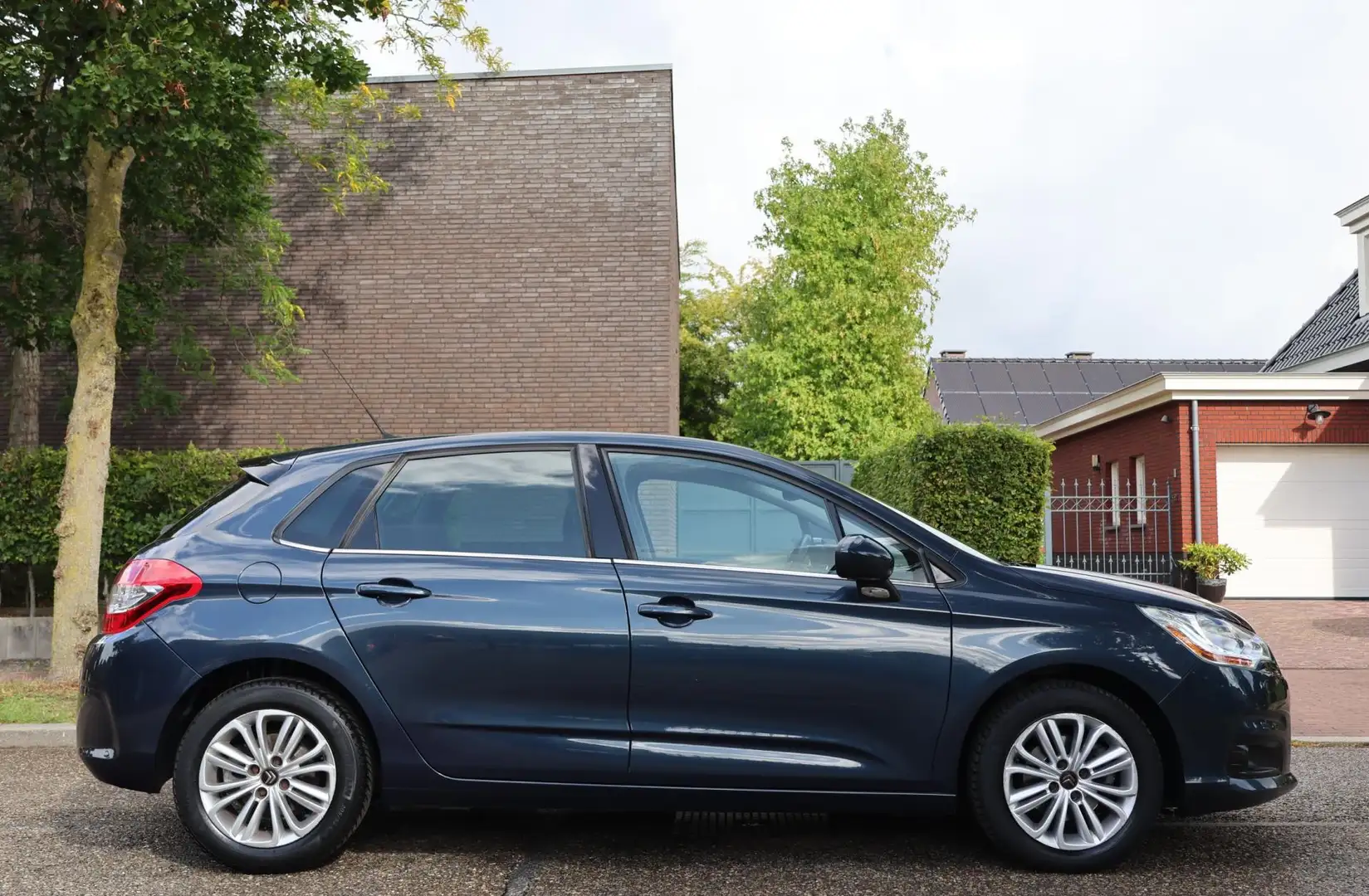 Citroen C4 1.2 PureTech Exclusive | CLIMA | CRUISE | TREKHAAK Blauw - 2