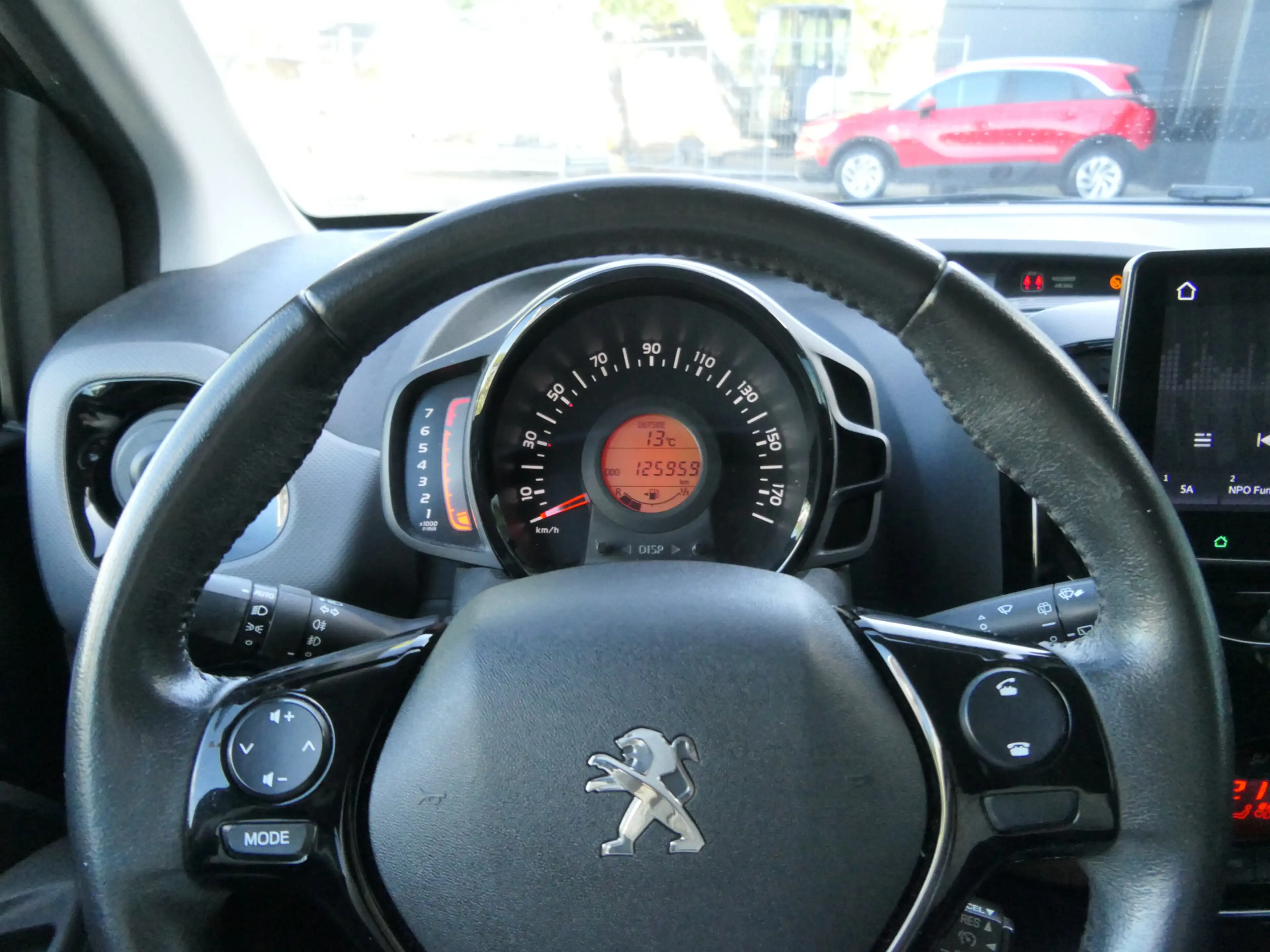 Peugeot 108 1.0 e-VTi Allure | Camera | Apple Carplay/Android — photo 22