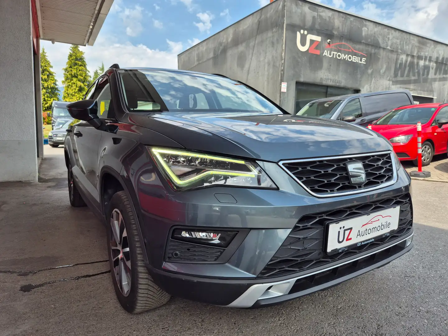SEAT Ateca Style Grau - 2