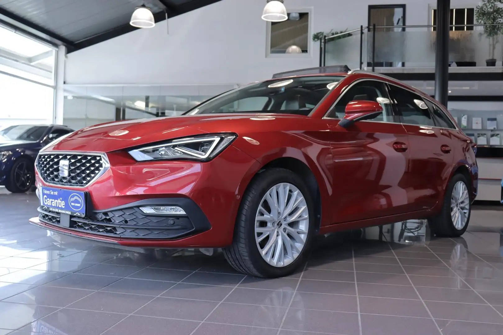 SEAT Leon 1.5 eTSI PANORAMA*LED*SITZHEIZUNG Rot - 2