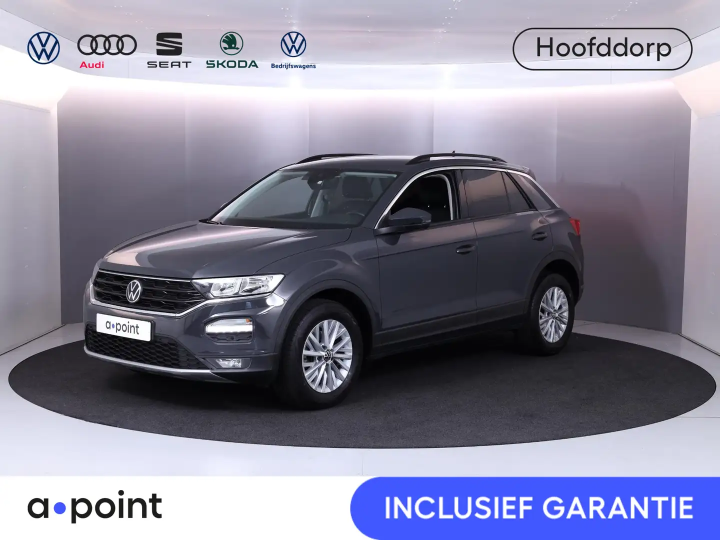 Volkswagen T-Roc 1.0 TSI Style 110 pk | Navigatie | Parkeersensoren Gris - 1