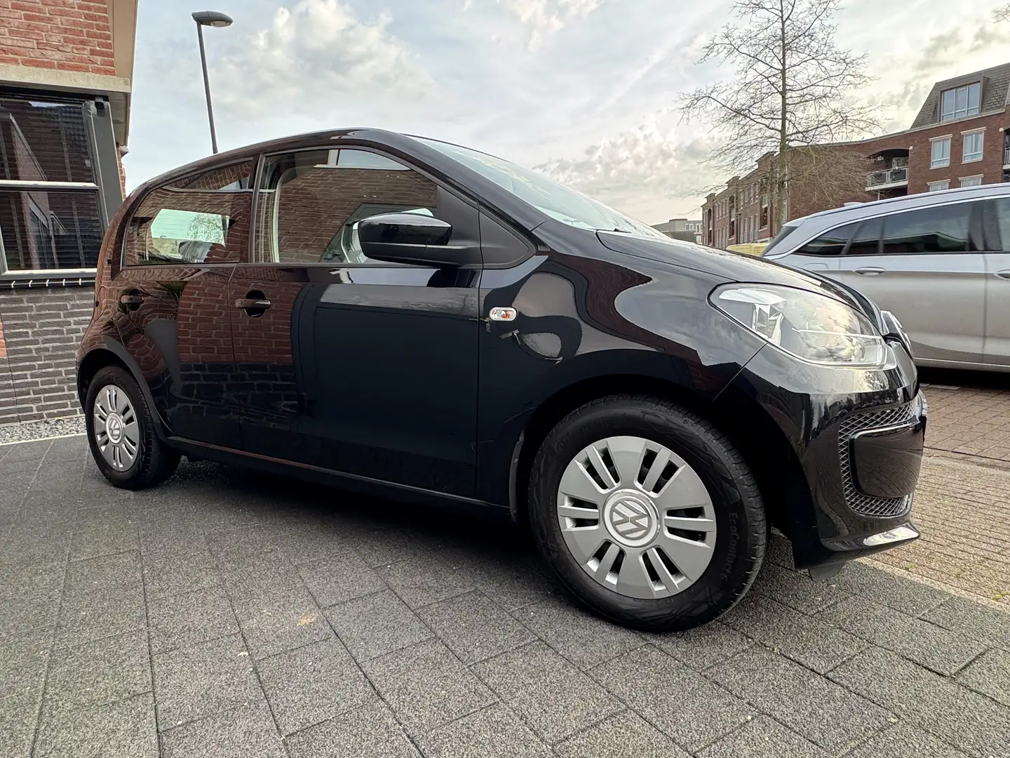 Volkswagen up! BlueMotion Technology Move Up! Zwart - 2