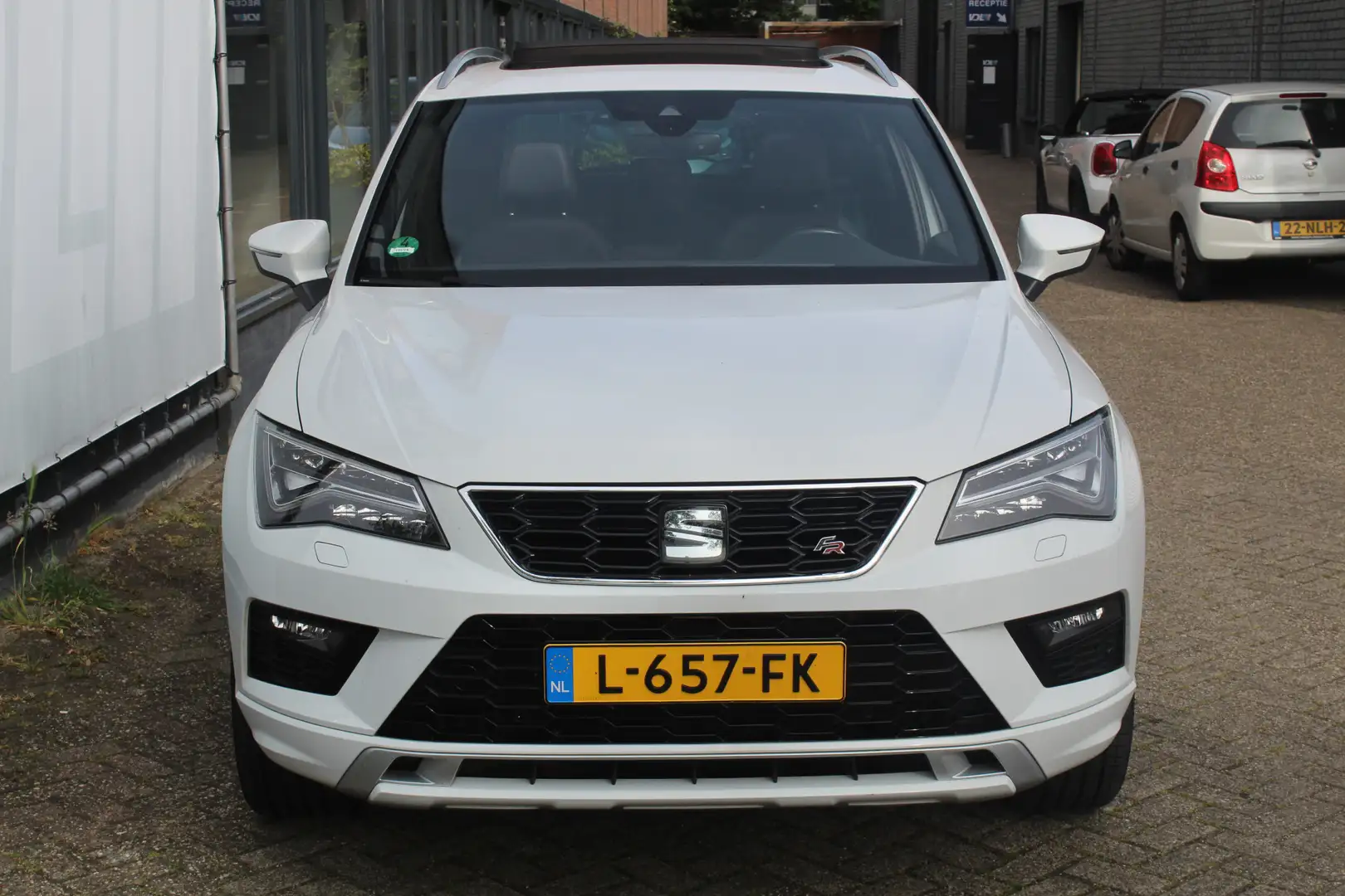 SEAT Ateca 1.5 TSI FR Business Intense Panorama dak/Open dak Wit - 2