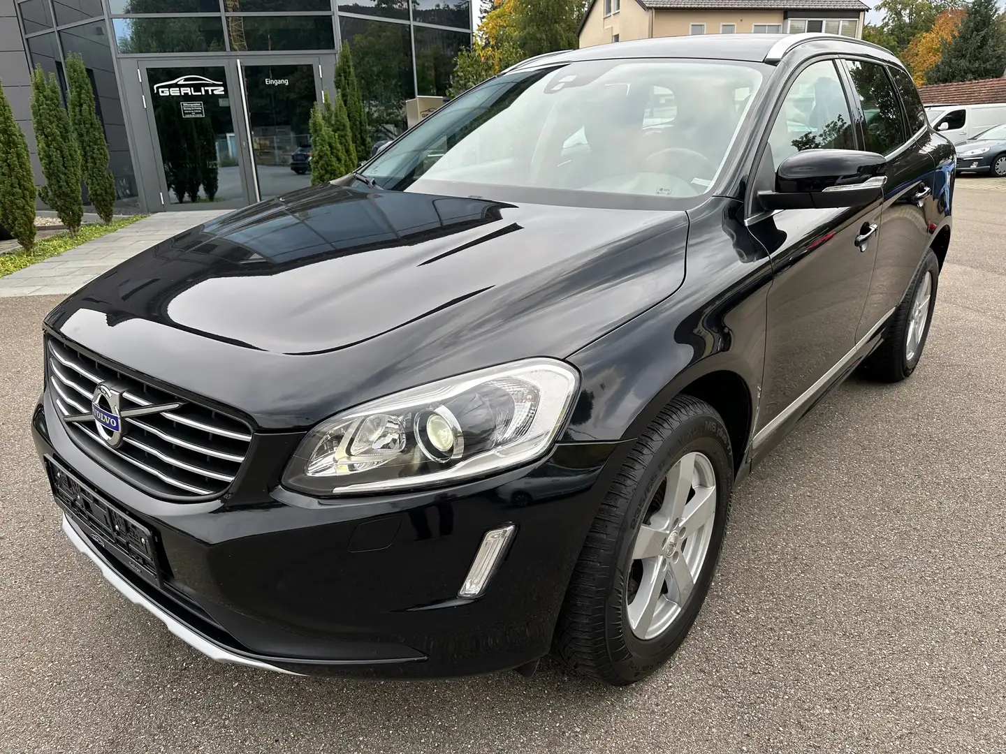 Volvo XC60 Summum AWD Schwarz - 1