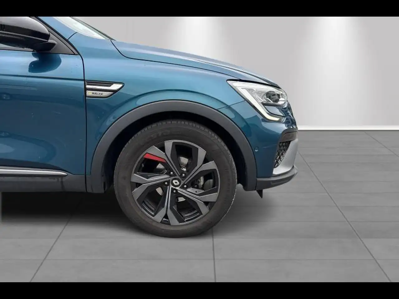 Renault Arkana Hybrid E-Tech R.S. Line full option 5