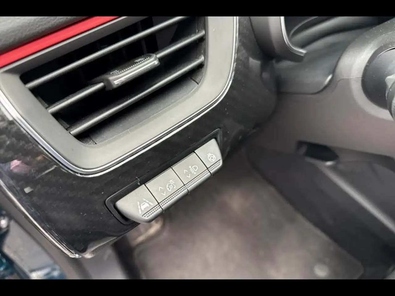 Renault Arkana Hybrid E-Tech R.S. Line full option 20