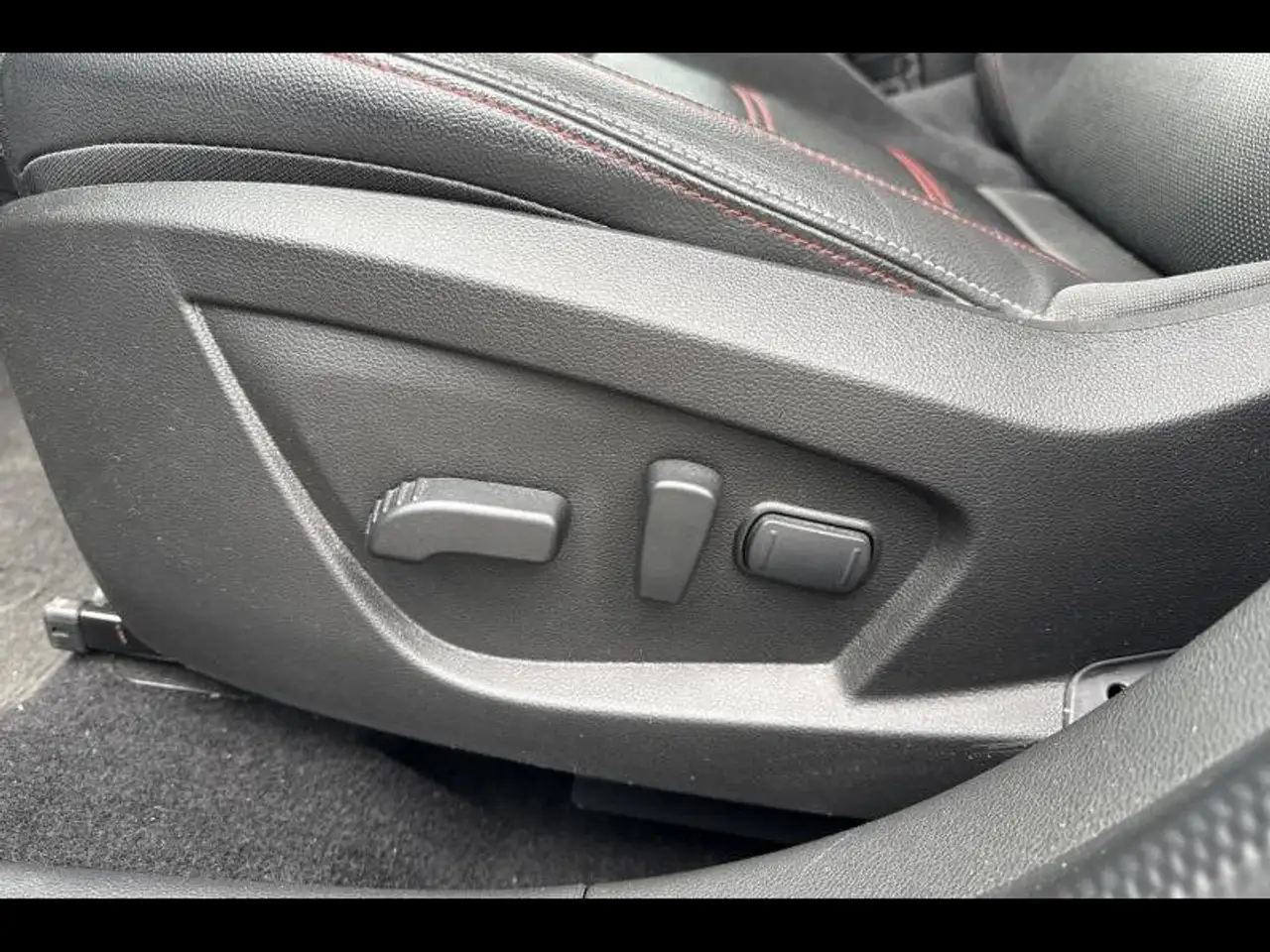 Renault Arkana Hybrid E-Tech R.S. Line full option 19