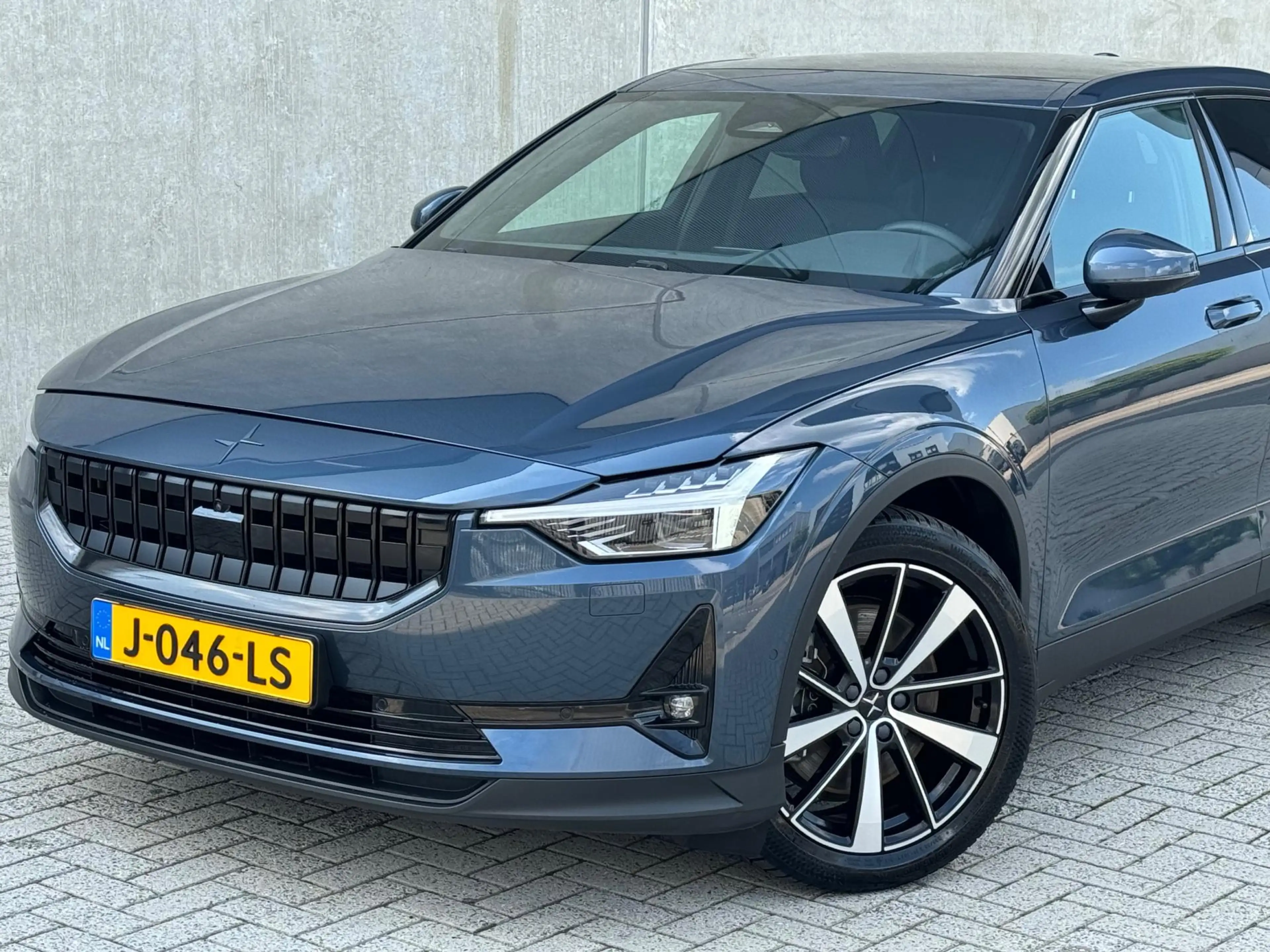 Polestar 2 Long Range Dual Motor 78kWh AWD LAUNCH EDITION — photo 2